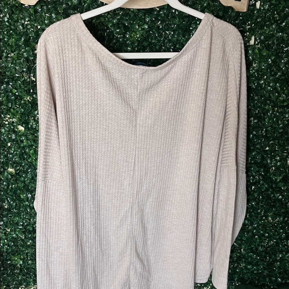 Rue21 Cream Long Sleeve Button-Up Top - Picture 3 of 3